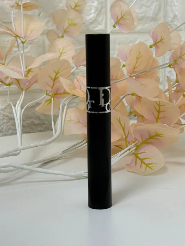 Máscara para Cílios Dior Diorshow Pump 'N' Volume HD Cor Black Hipoalergênica