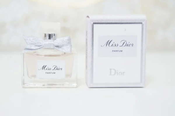Kit Perfume Dior Eau De Parfum Presente Coffret Perfume Feminino Colônia Lip Maximizer Máscara Cílios Volume Cílios Postiços